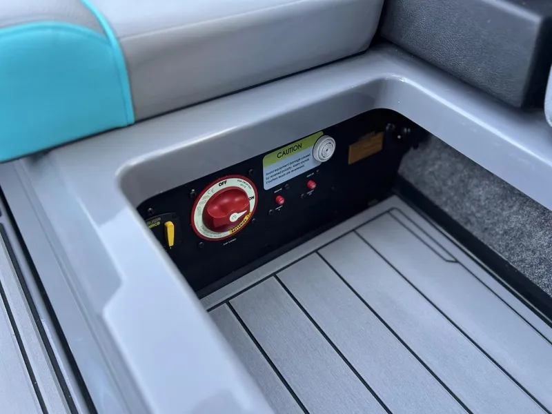 Slide: The Image of Nautique Super Air Nautique GS20 2025 - 32