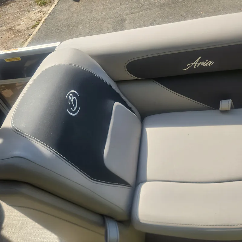 Slide: The Image of Interior of 2025 Barletta ARIA 22UC pontoon boat. - 19