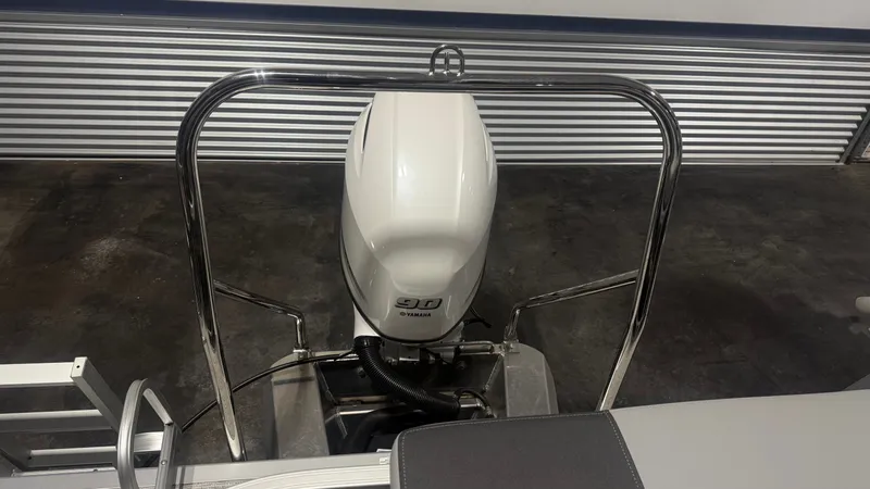 Slide: The Image of Bennington 20 SL 2026 - 10