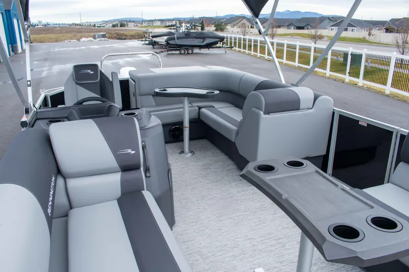 Slide: The Image of Bennington 20 SL 2026 - 12