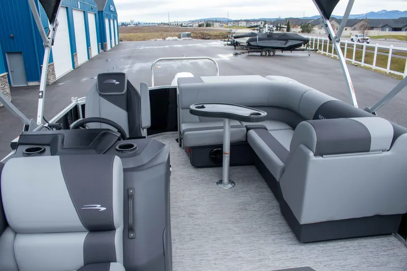 Slide: The Image of Bennington 20 SL 2026 - 14