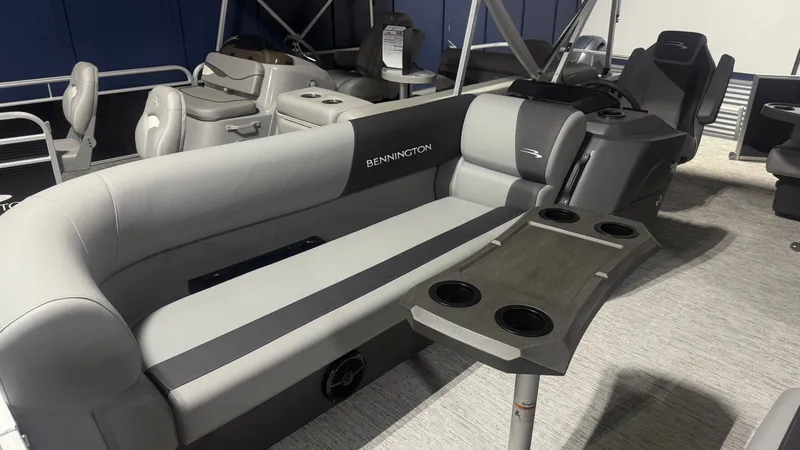 Slide: The Image of Bennington 20 SL 2026 - 3