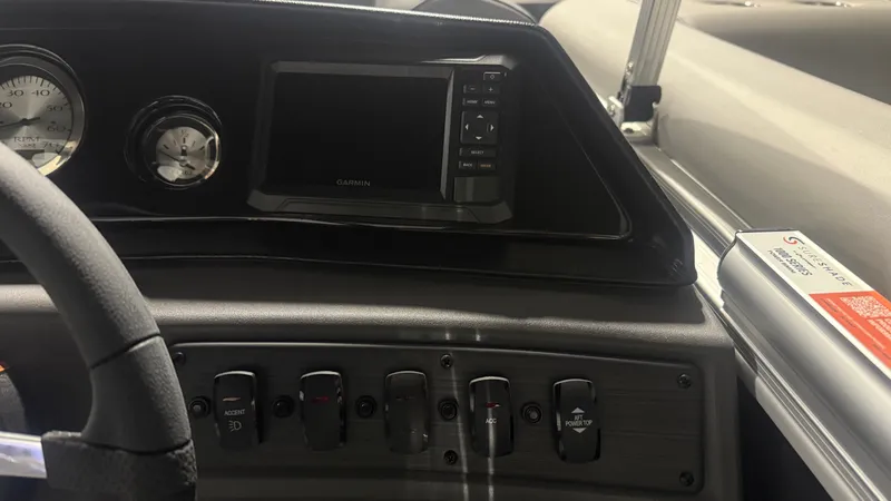 Slide: The Image of Bennington 20 SL 2026 - 8