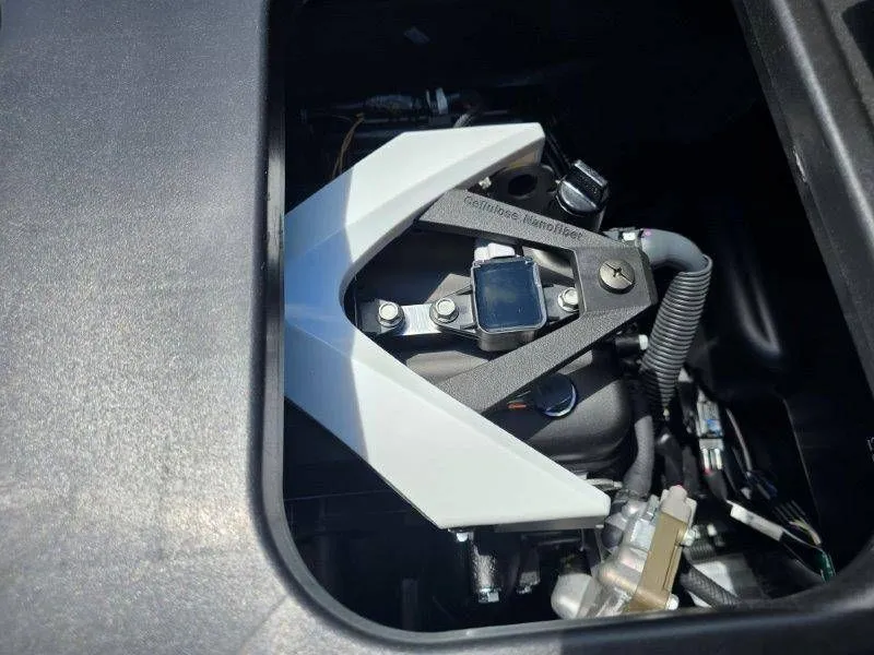 Slide: The Image of Engine compartment of 2026 Yamaha Waverunner VX Cruiser HO. - 26