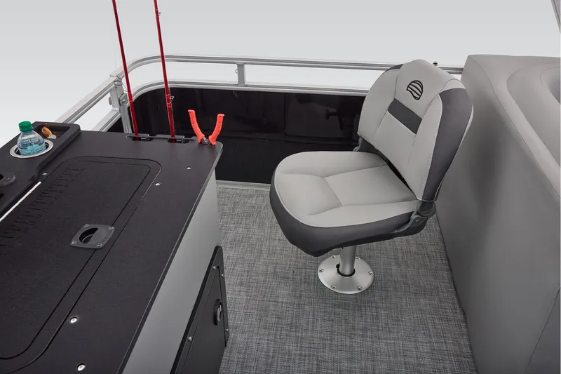 Slide: The Image of Sun Tracker SportFish 22 DLX 2026 - 67