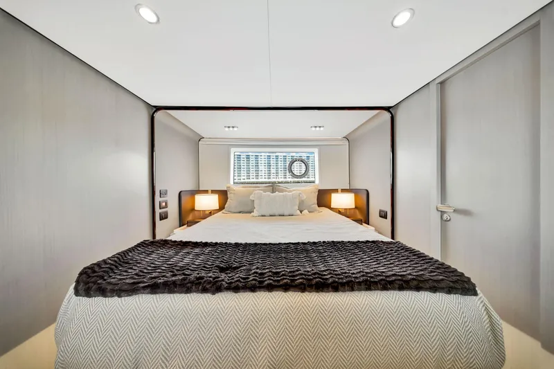 Slide: The Image of Azimut Fly 60 2022 - 54