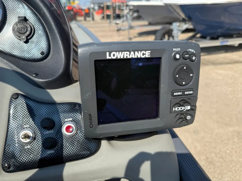 Slide: The Image of Tracker Pro 170 2017 - 11