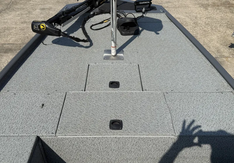 Slide: The Image of Tracker Pro 170 2017 - 14