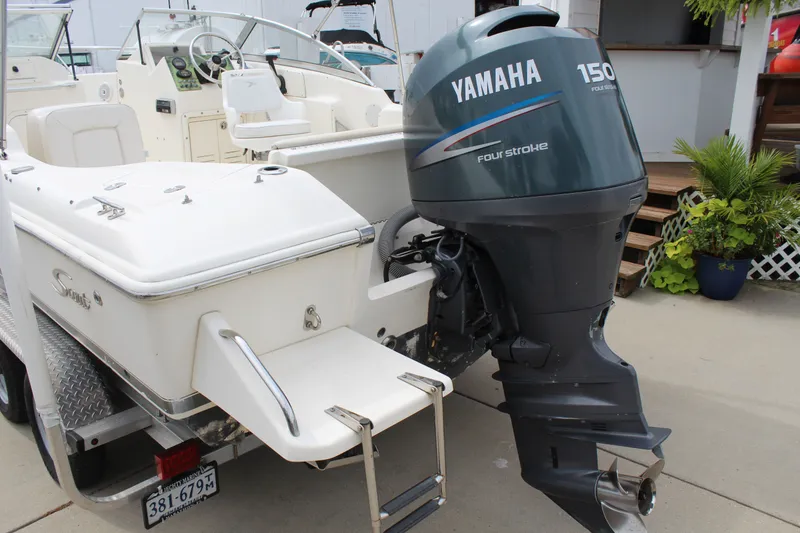 Slide: The Image of Scout 205 Dorado 2005 - 10