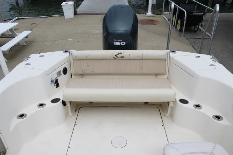 Slide: The Image of Scout 205 Dorado 2005 - 13