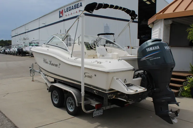 Slide: The Image of Scout 205 Dorado 2005 - 5