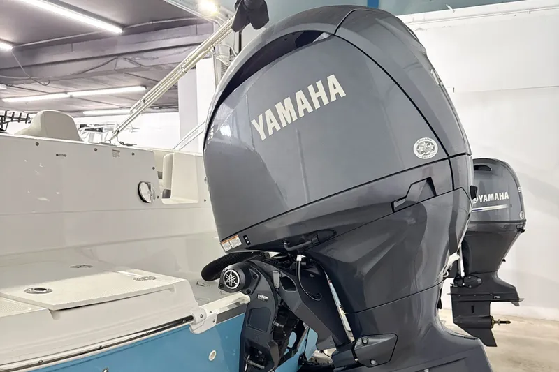 Slide: The Image of Hurricane SunDeck Sport 192 RL OB 2024 - 10