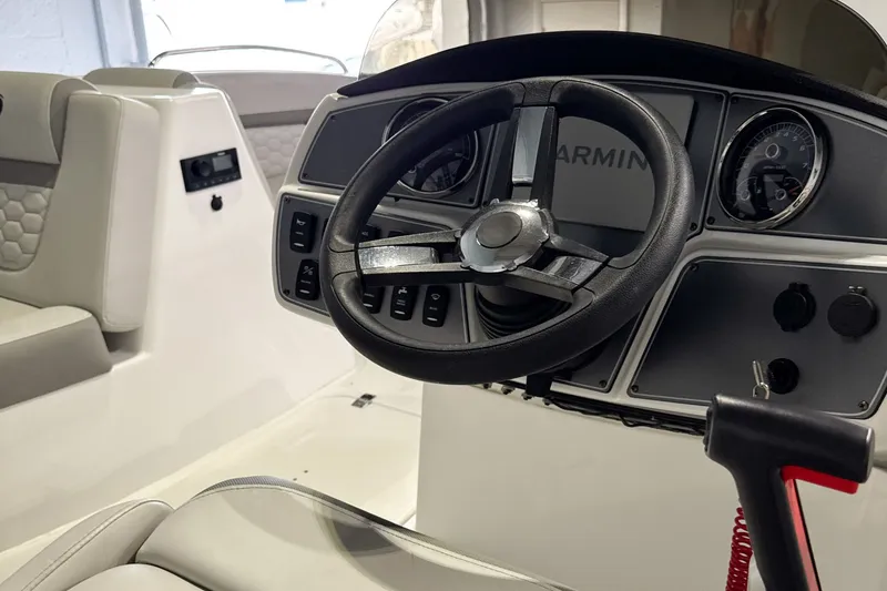 Slide: The Image of Hurricane SunDeck Sport 192 RL OB 2024 - 11