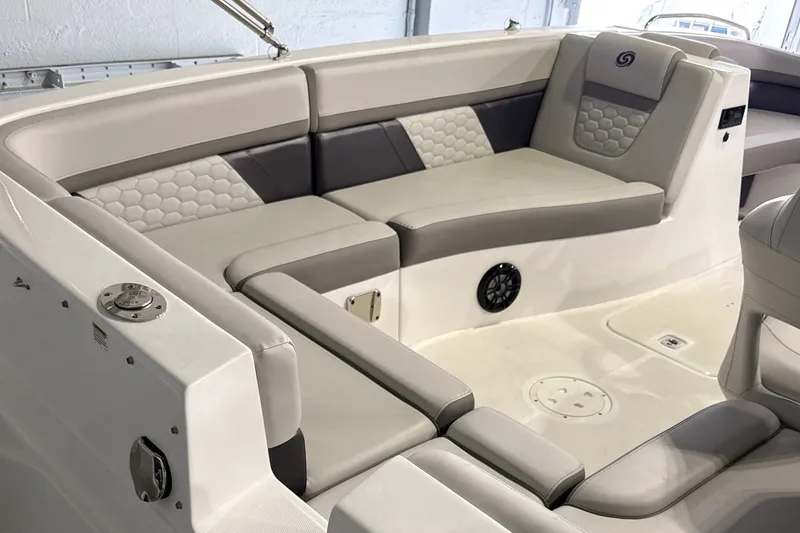 Slide: The Image of Hurricane SunDeck Sport 192 RL OB 2024 - 8