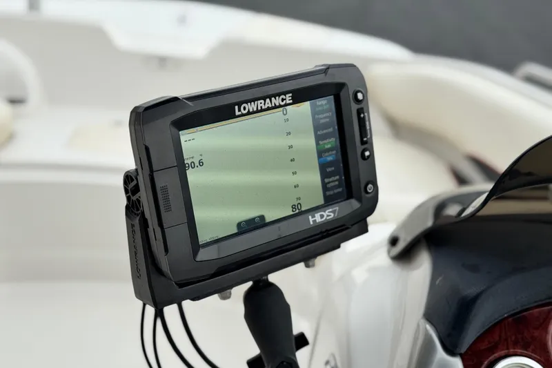Slide: The Image of Lowrance HDS7 fishfinder on 2014 Tahoe 215 boat dashboard. - 29