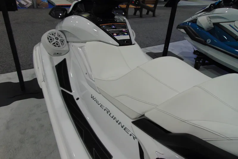 Slide: The Image of 2026 Yamaha WaveRunner FX Cruiser SVHO with sleek white design and advanced features. - 4