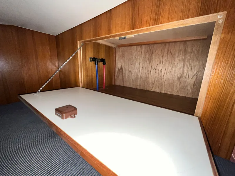 Slide: The Image of Hunter Hunter 36 2004 - 50