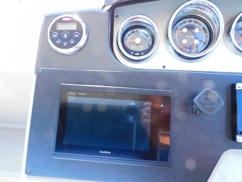 Slide: The Image of Sea Ray Sundancer 310 2015 - 21