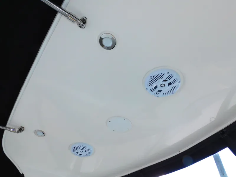 Slide: The Image of Sea Ray Sundancer 310 2015 - 27