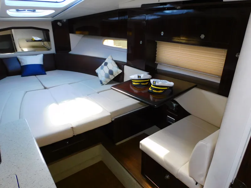 Slide: The Image of Sea Ray Sundancer 310 2015 - 33