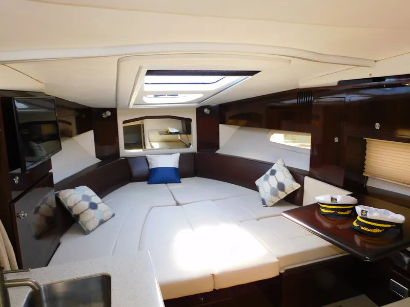 Slide: The Image of Sea Ray Sundancer 310 2015 - 34