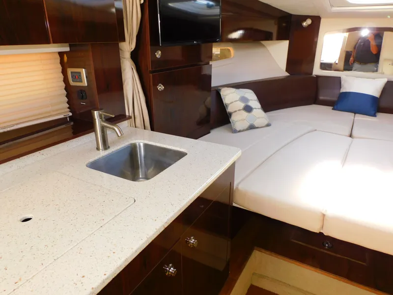 Slide: The Image of Sea Ray Sundancer 310 2015 - 35