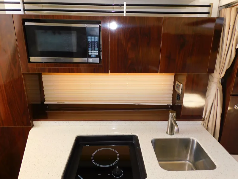 Slide: The Image of Sea Ray Sundancer 310 2015 - 38