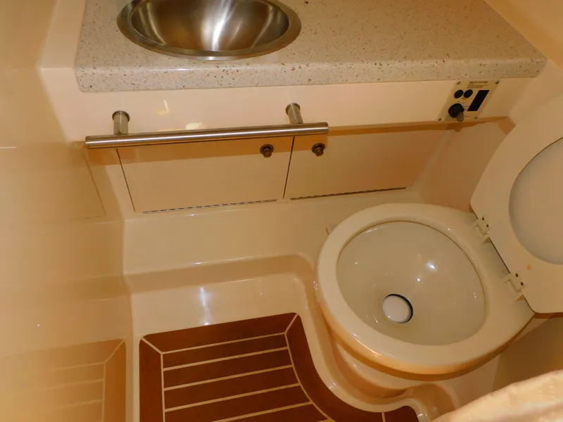 Slide: The Image of Sea Ray Sundancer 310 2015 - 49