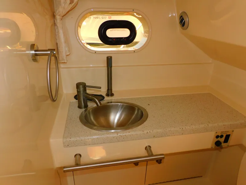 Slide: The Image of Sea Ray Sundancer 310 2015 - 50