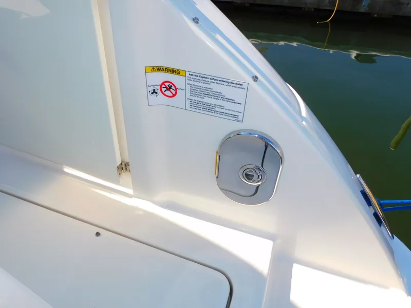 Slide: The Image of Sea Ray Sundancer 310 2015 - 55