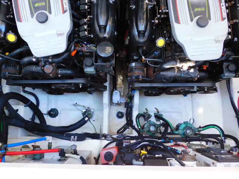 Slide: The Image of Sea Ray Sundancer 310 2015 - 61