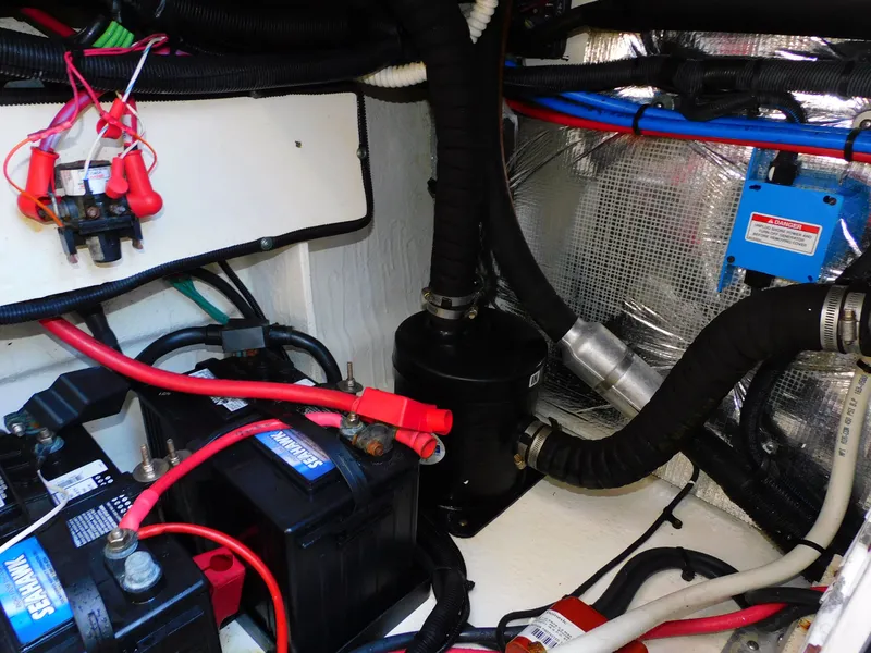 Slide: The Image of Sea Ray Sundancer 310 2015 - 68