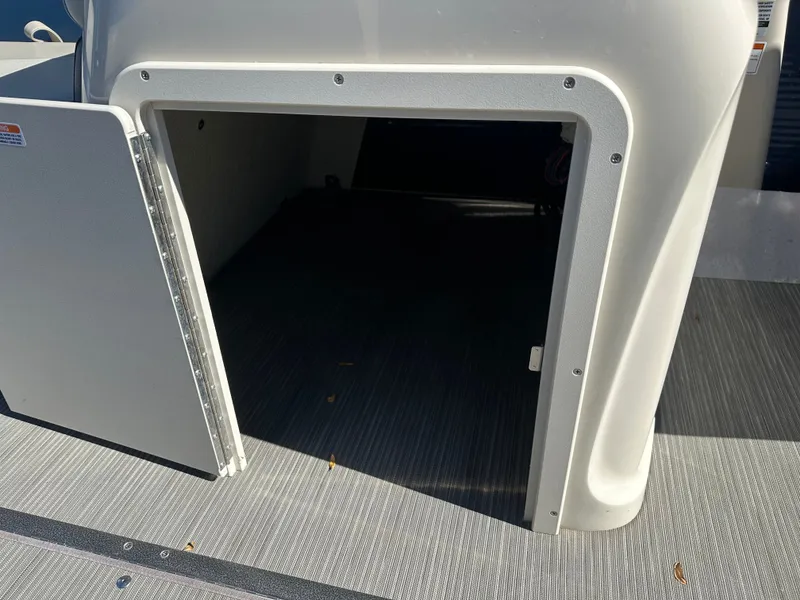 Slide: The Image of Manitou Aurora LE 230 2018 - 0