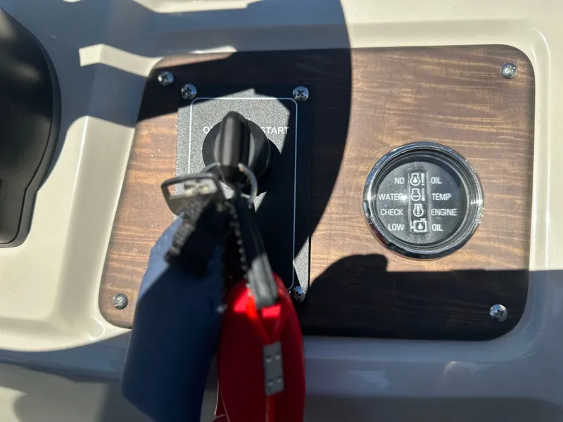 Slide: The Image of Manitou Aurora LE 230 2018 - 11