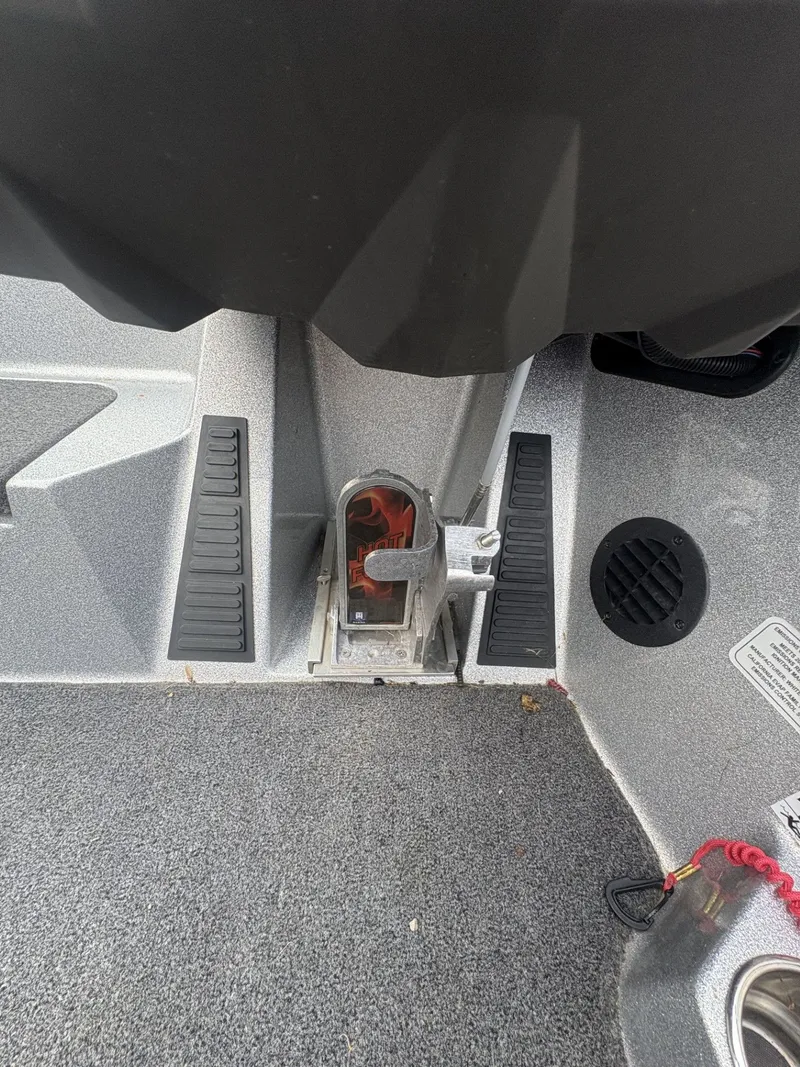 Slide: The Image of Ranger Z519 2020 - 29