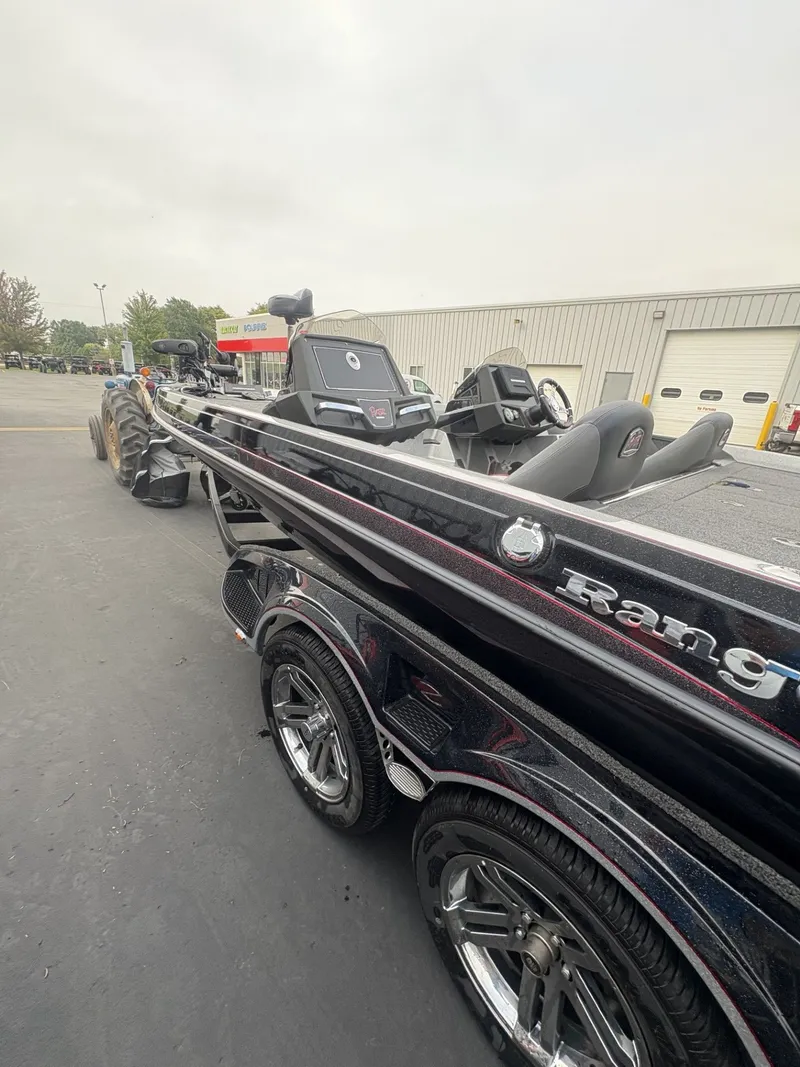 Slide: The Image of Ranger Z519 2020 - 3