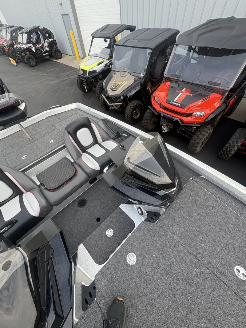 Slide: The Image of Ranger Z519 2020 - 8