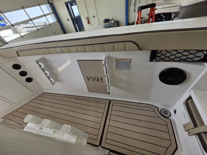 Slide: The Image of Yamaha 222 FSH Sport E 2026 - 10