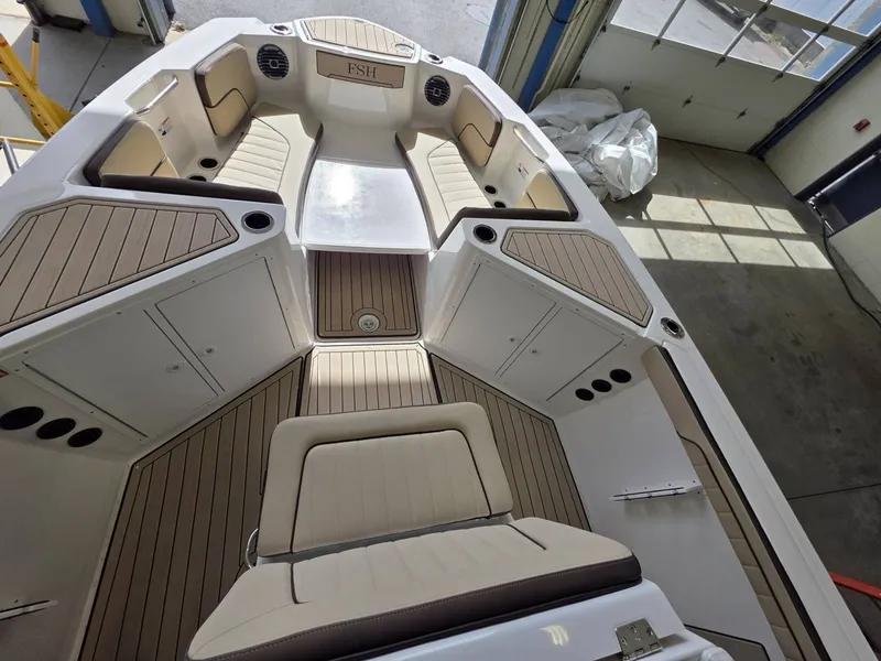 Slide: The Image of Yamaha 222 FSH Sport E 2026 - 12