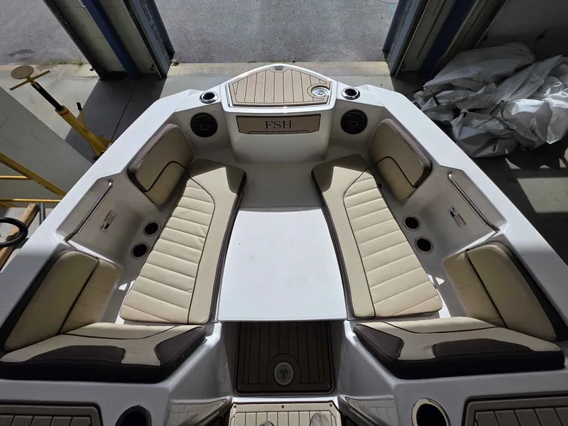 Slide: The Image of Yamaha 222 FSH Sport E 2026 - 16