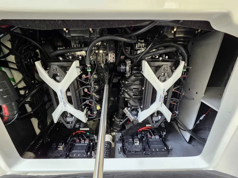 Slide: The Image of Yamaha 222 FSH Sport E 2026 - 19