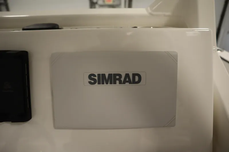 Slide: The Image of Simrad display on 2026 Yamaha Boats 222 FSH Sport E dashboard. - 32