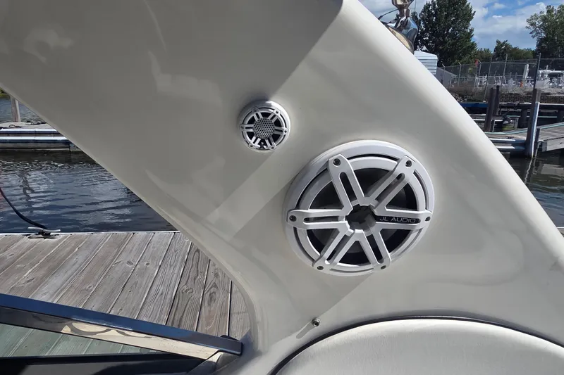 Slide: The Image of Speakers on a 2006 Sea Ray 290 Select EX boat, dockside view. - 39