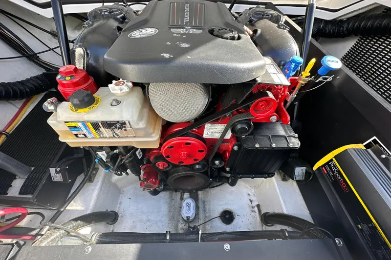 Slide: The Image of 2019 Monterey 278SS Super Sport engine compartment with visible components and labels. - 27
