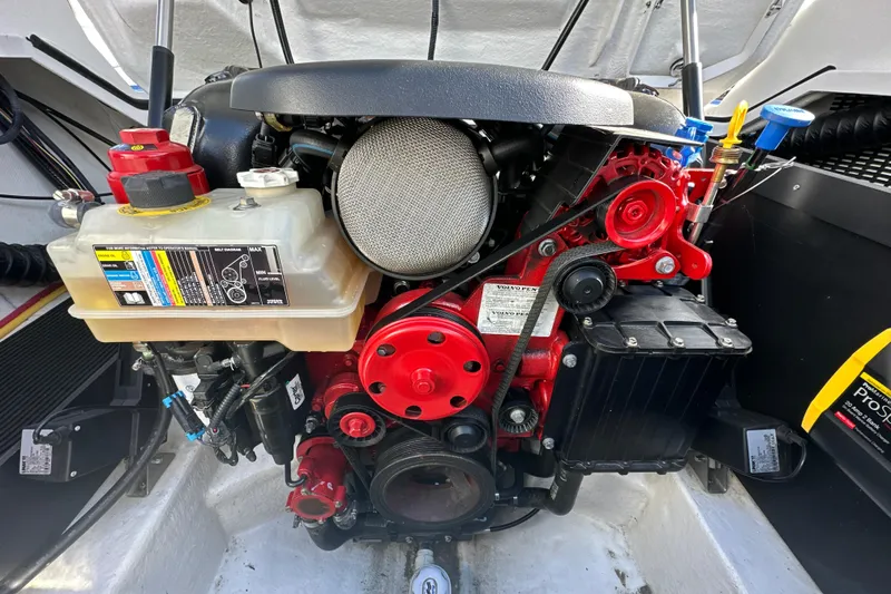 Slide: The Image of Engine compartment of a 2019 Monterey 278SS Super Sport boat with Volvo Penta engine. - 28