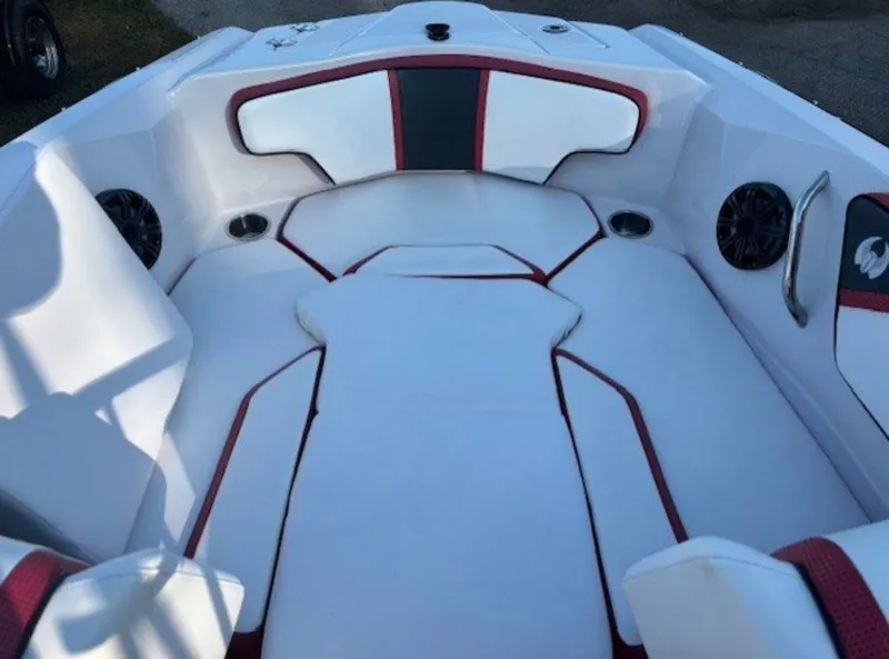 Slide: The Image of Scarab 215 HO Impulse 2016 - 7