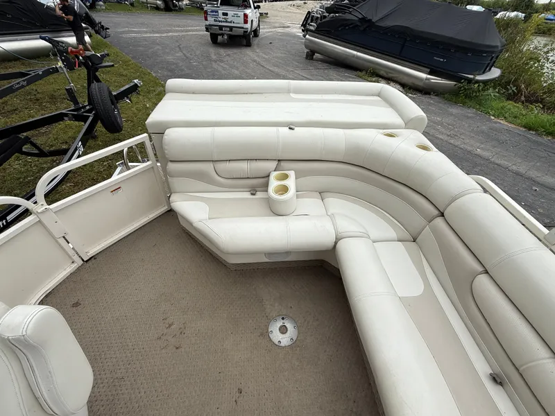 Slide: The Image of Starcraft Elite 226 2004 - 5