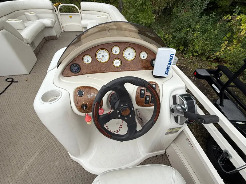 Slide: The Image of Starcraft Elite 226 2004 - 7