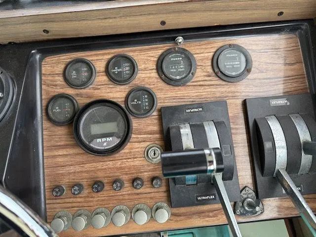 Slide: The Image of Tollycraft 30 1972 - 20