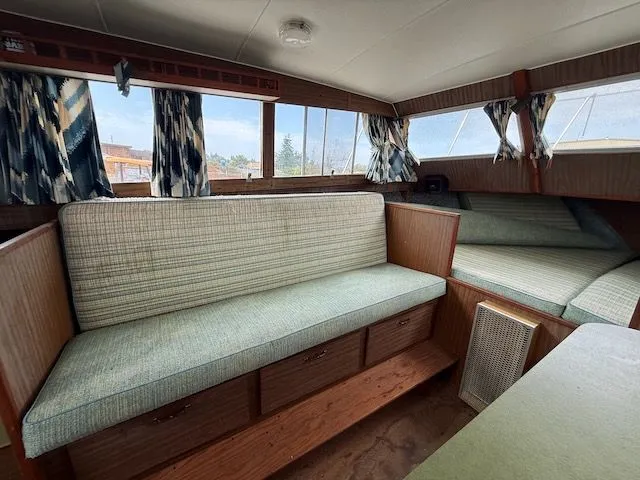 Slide: The Image of Tollycraft 30 1972 - 25